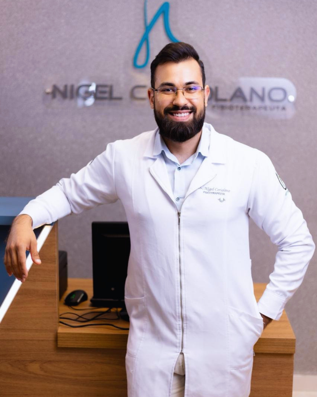 Dr. Nigel Coriolano na recepção